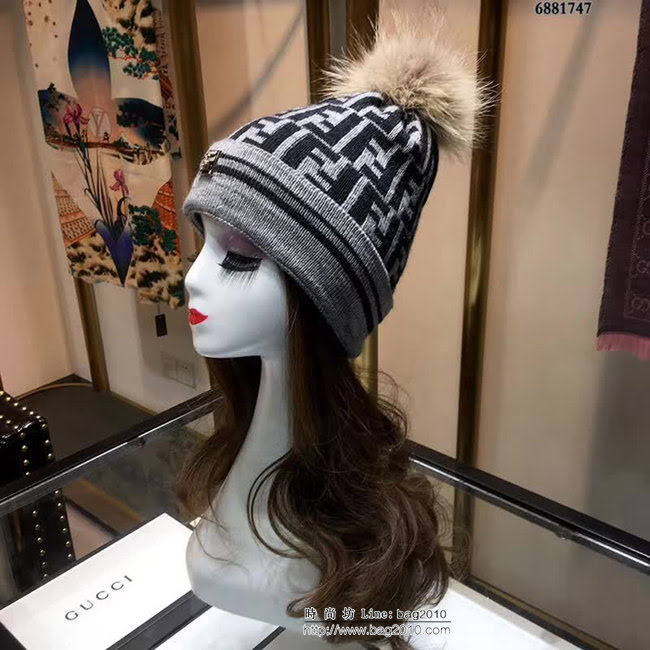 FENDI芬迪 最新冬季百搭羊毛針織帽款 6881747 LLWJ5658
